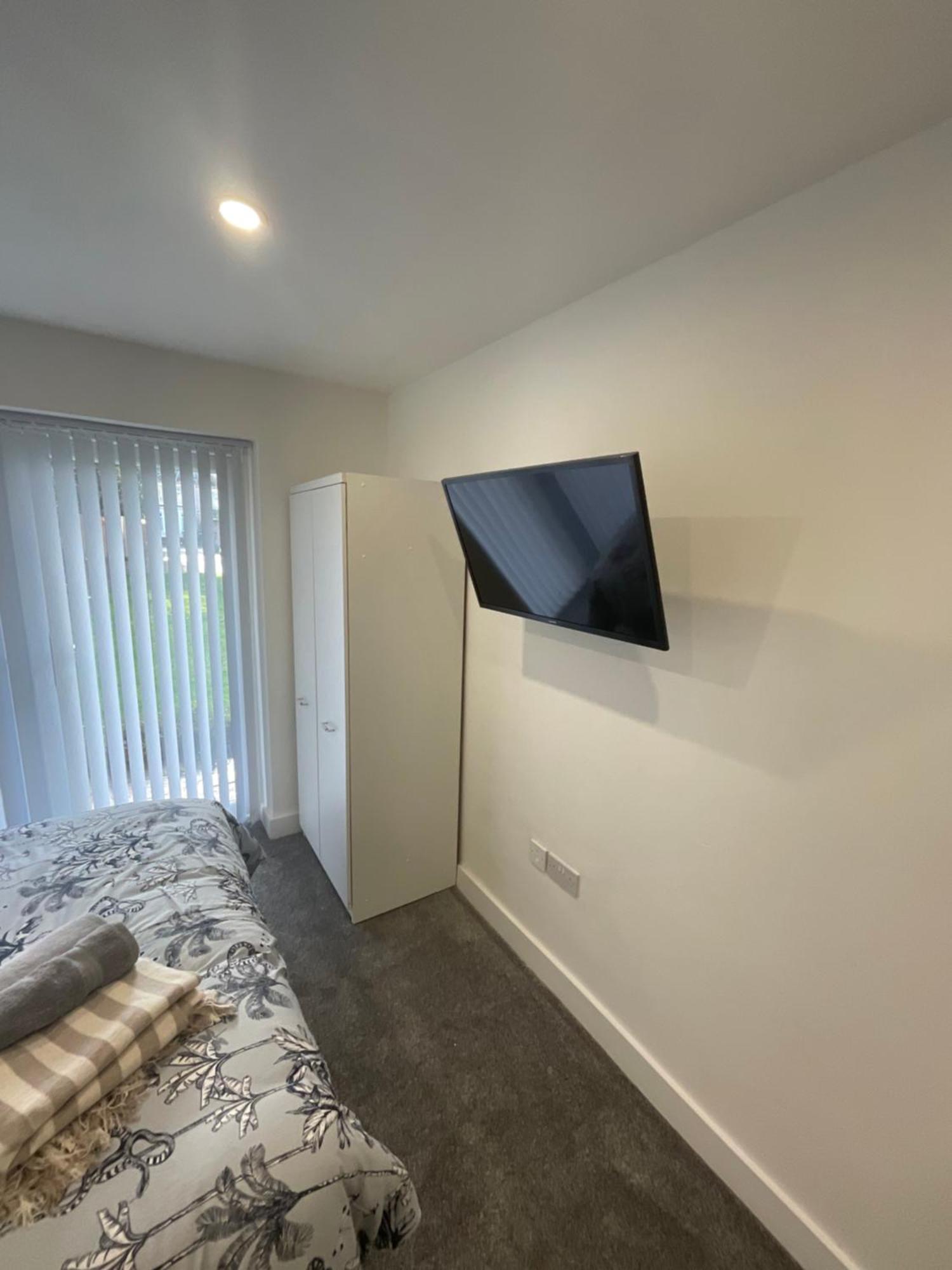 Selborne Studios Off Road Gated Parking كوفنتري المظهر الخارجي الصورة