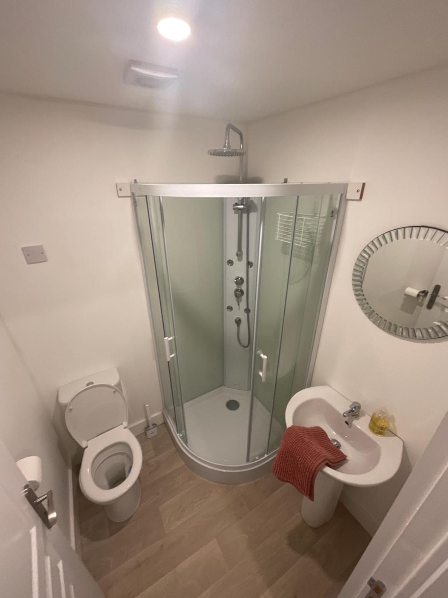 Selborne Studios Off Road Gated Parking كوفنتري المظهر الخارجي الصورة